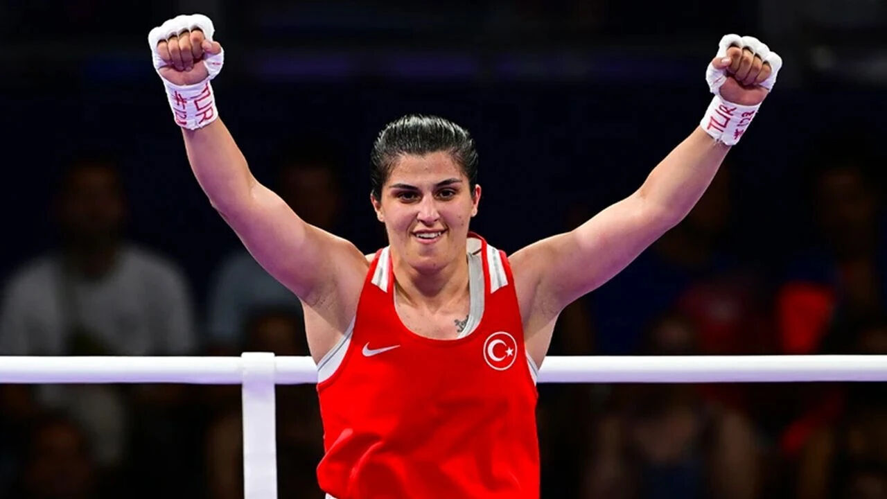 Milli boksör Busenaz Sürmeneli, Dünya Şampiyonu oldu! - 1. Resim