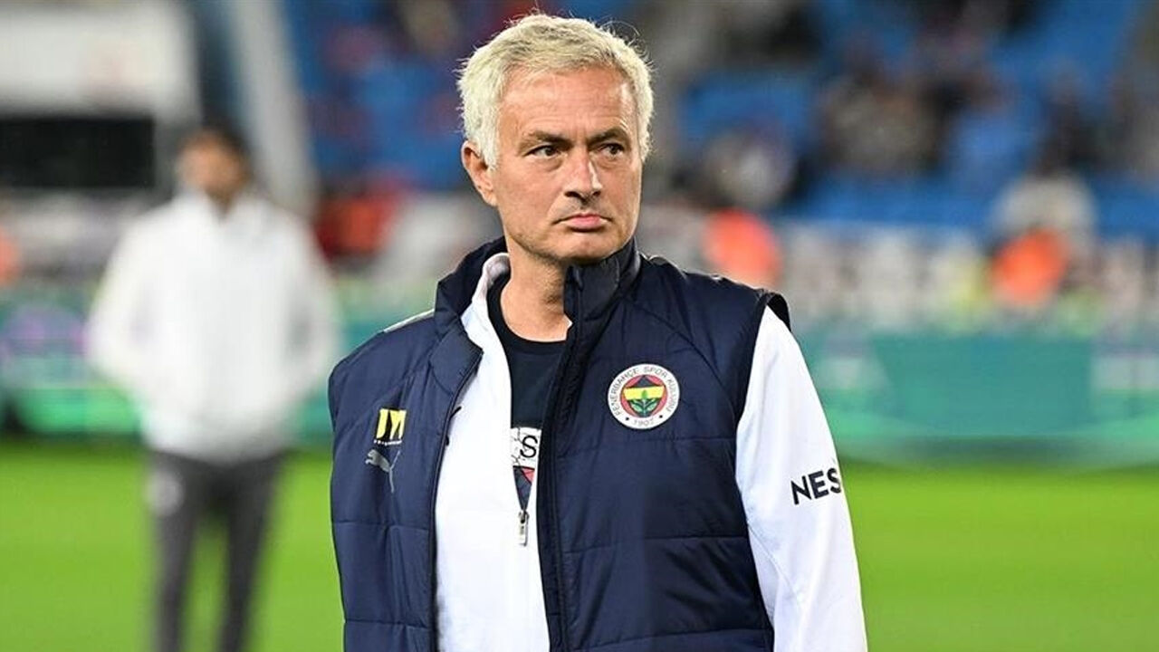 Mourinho'dan çifte zafer planı! Hem ligi hem Türkiye Kupası'nı istiyor Mourinho'dan çifte zafer planı! Hem ligi hem Türkiye Kupası'nı istiyor - 1. Resim