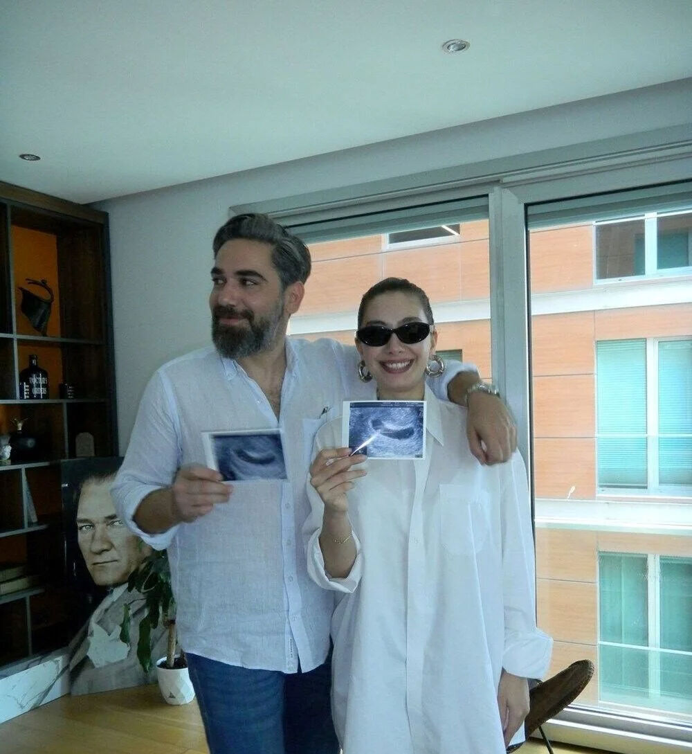 Neslihan Atagül ile Kadir Doğulu bebekleriyle ilk paylaşım geldi! İsmini açıkladılar Neslihan Atagül ile Kadir Doğulu bebekleriyle ilk paylaşım geldi! İsmini açıkladılar - 2. Resim