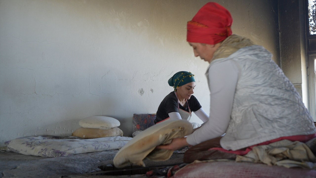 Okuma yazma bilmiyordu, patron oldu! Dağ köyünden çıktı, 10 kadına iş kapısı oldu - 3. Resim