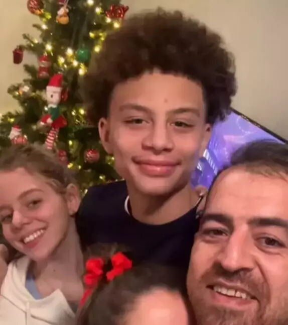 Defne Joy Foster'in oğlu Can büyüdü! Son hali görenleri şaşırttı Defne Joy Foster'in oğlu Can büyüdü! Son hali görenleri şaşırttı - 4. Resim