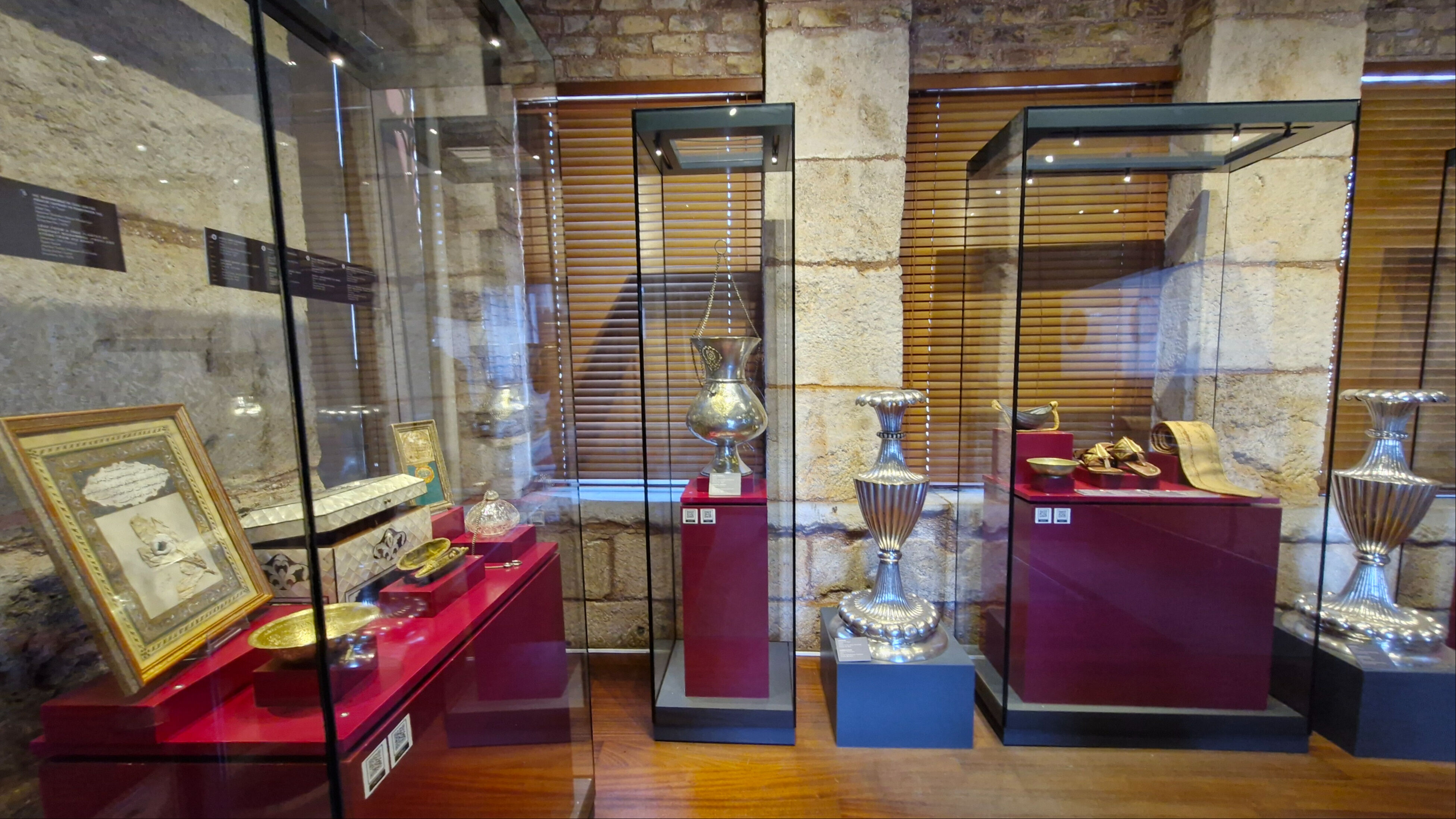 Depodan çıkan kutsal hazineler! 1925'te türbelerden alınan eserler sergide Depodan çıkan kutsal hazineler! 1925'te türbelerden alınan eserler sergide - 4. Resim