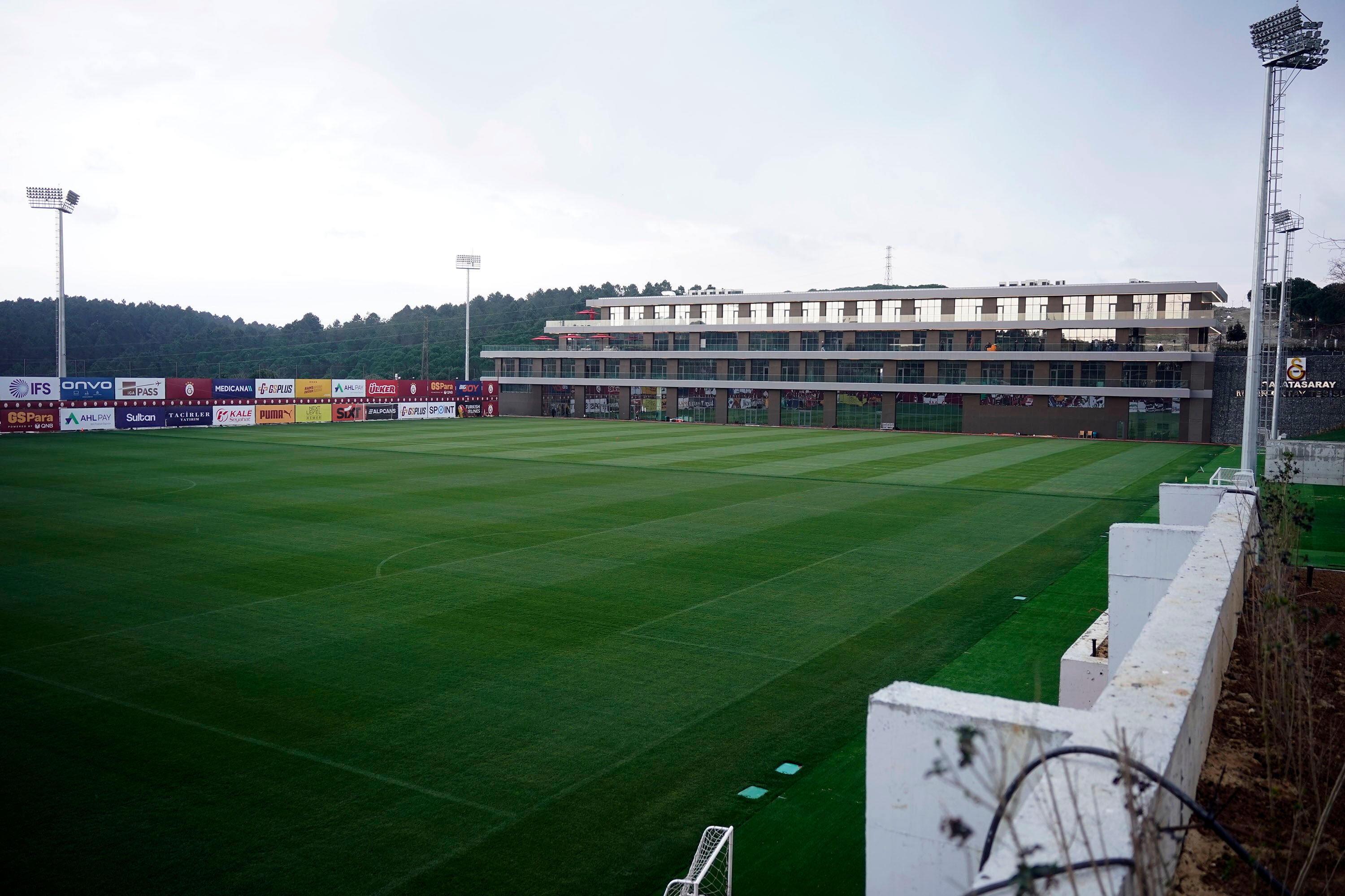 Galatasaray'ın yeni evi basına tanıtıldı! Galatasaray'ın yeni evi basına tanıtıldı! - 4. Resim
