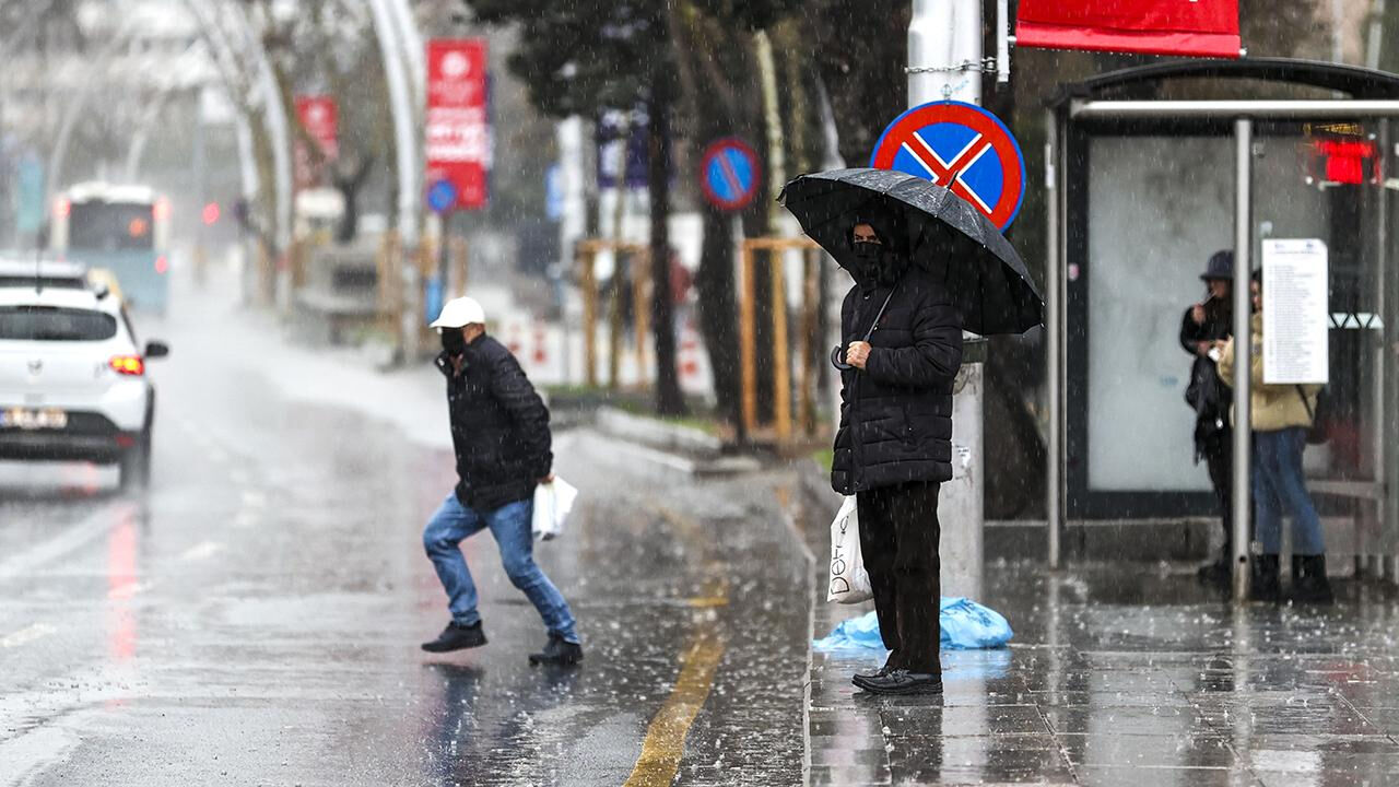 İstanbul hava durumu, bugün yağmur var mı? Meteoroloji'den uyarı gecikmedi! İstanbul hava durumu, bugün yağmur var mı? Meteoroloji'den uyarı gecikmedi! - 2. Resim
