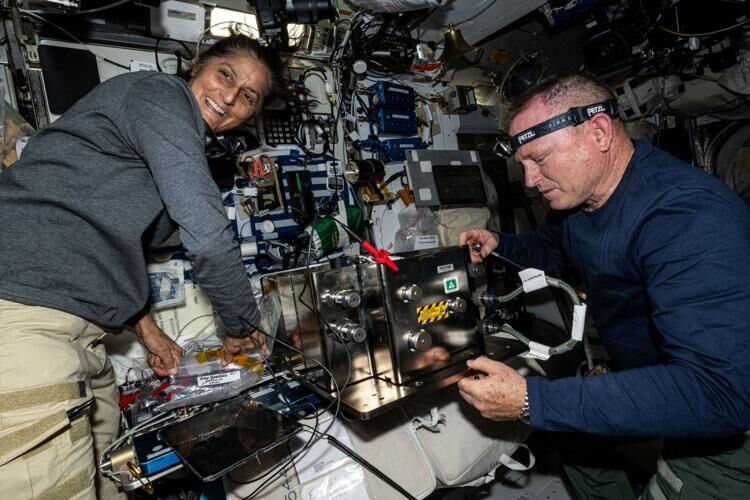NASA Crew-10: Uzayda 9 aydır mahsur kalan astronotlara ulaşıldı! NASA Crew-10: Uzayda 9 aydır mahsur kalan astronotlara ulaştı! - 2. Resim