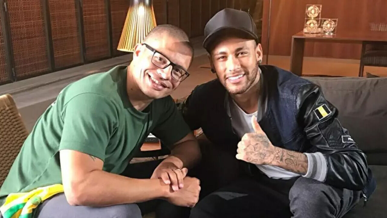 Neymar'dan dikkat çeken Alex de Souza paylaşımı! Tek kelimelik not düştü - 1. Resim