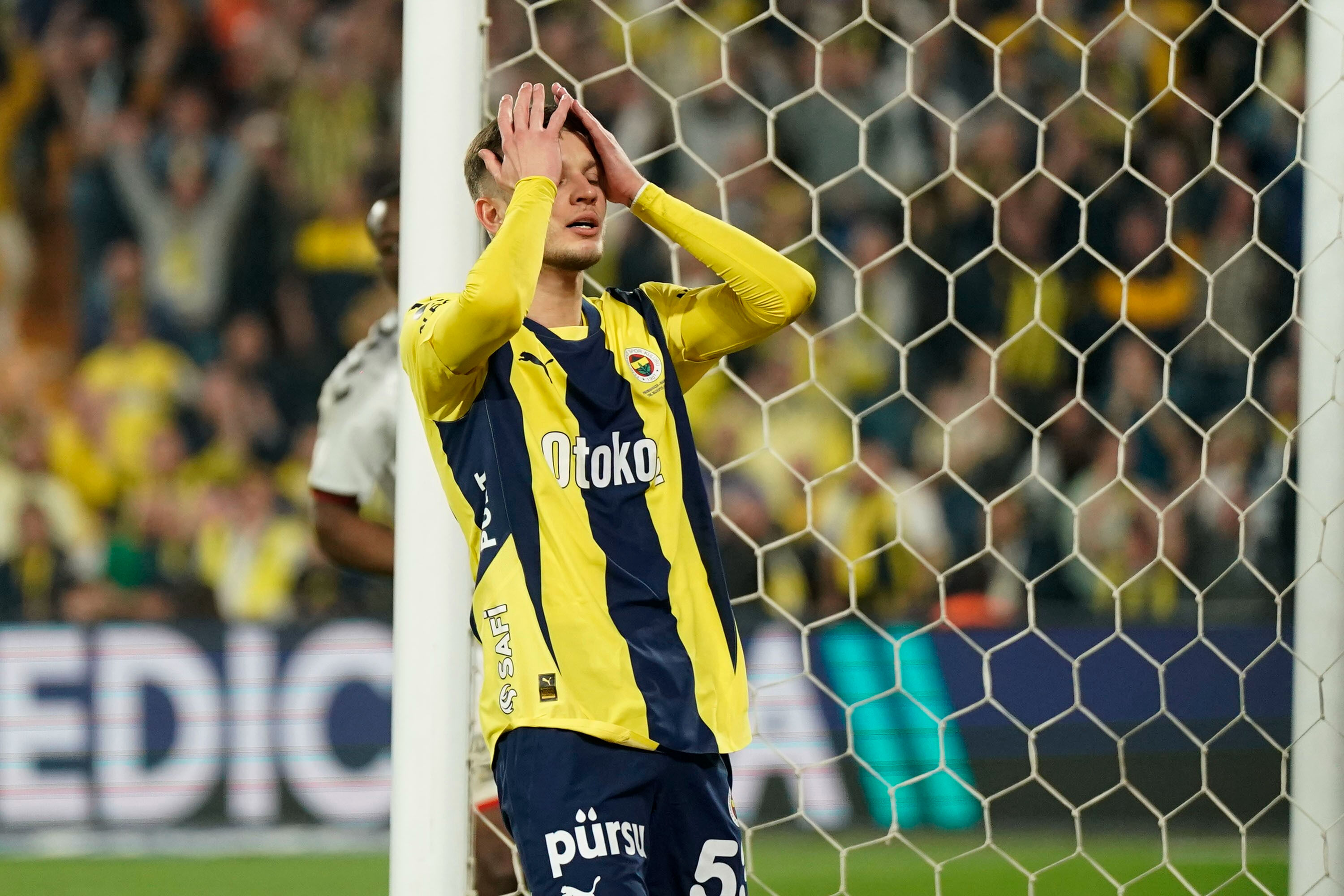 "Puan kaybedilecek maç bu değildi" Spor yazarları Fenerbahçe için ne dedi? "Puan kaybedilecek maç bu değildi" Spor yazarları Fenerbahçe için ne dedi? - 2. Resim