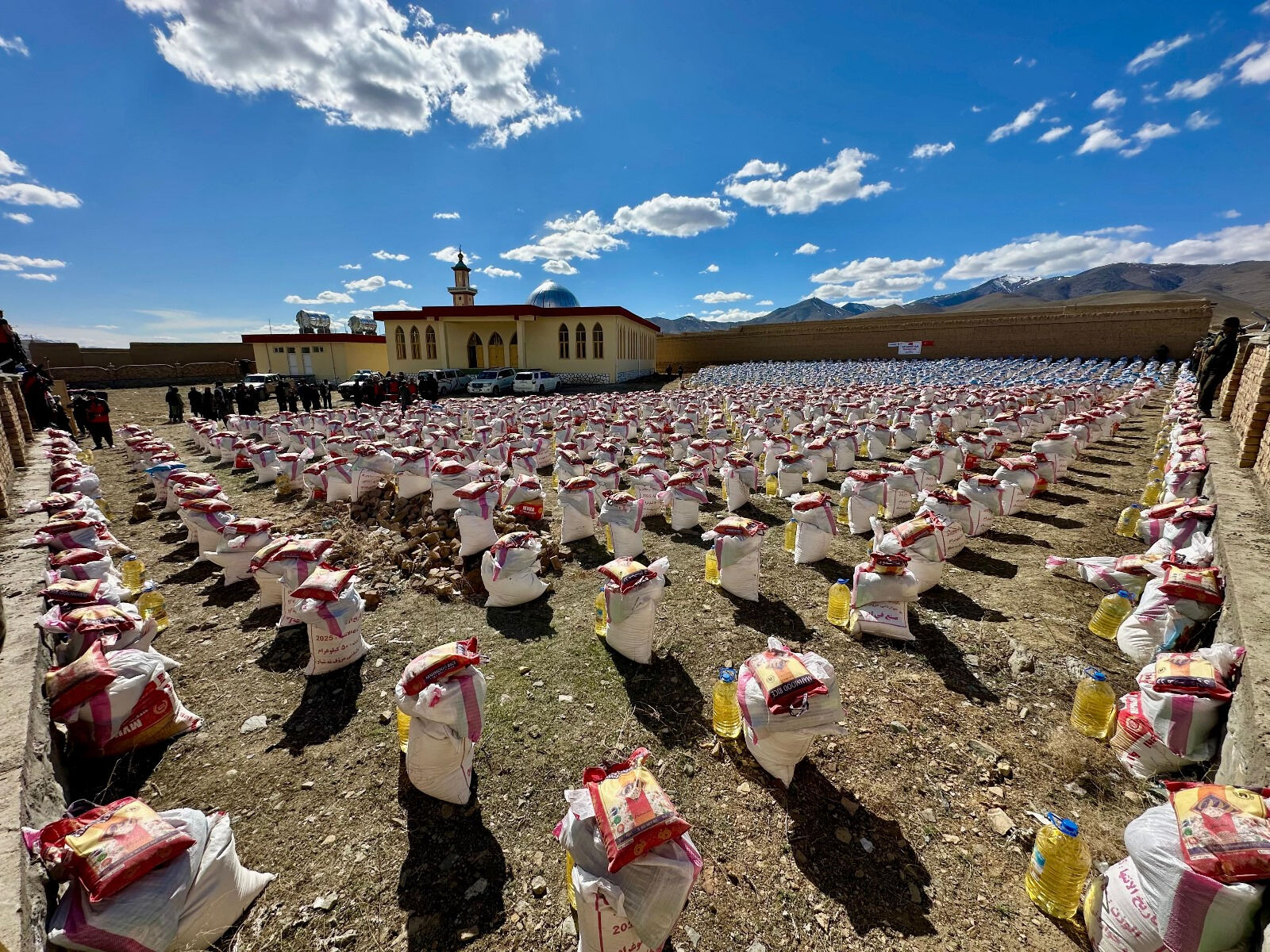 Sadakataşı Afganistan’a ramazan yardımı ulaştırdı Sadakataşı Afganistan’a ramazan yardımı ulaştırdı - 1. Resim
