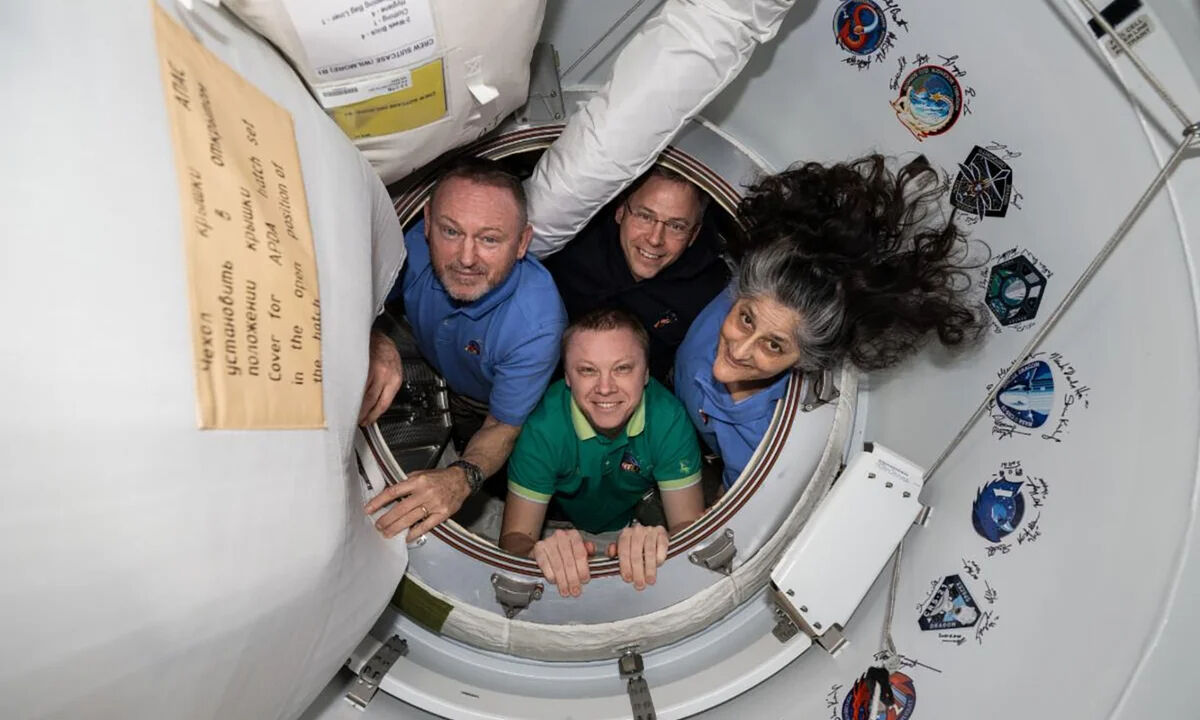 Uluslararası Uzay İstasyonu'nda mahsur kalan astronotların dönüş günü belli oldu! Eve dönüş anı anbean takip edilecek Uluslararası Uzay İstasyonu'nda mahsur kalan astronotların dönüş günü belli oldu! Eve dönüş anı anbean takip edilecek - 1. Resim