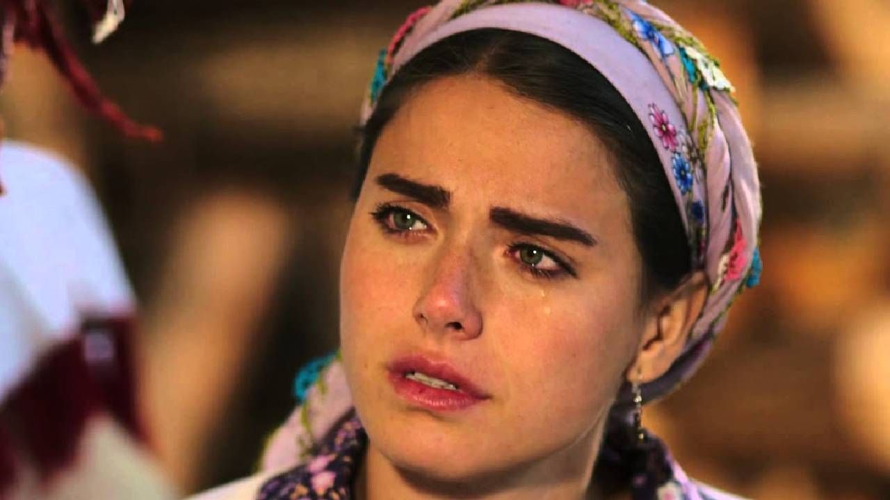 Evlenip Amerika'ya yerleşmişti! Oyuncu Ceyda Ateş, Trump'ın evinde ortaya çıktı Evlenip Amerika'ya yerleşmişti! Oyuncu Ceyda Ateş, Trump'ın evinde ortaya çıktı