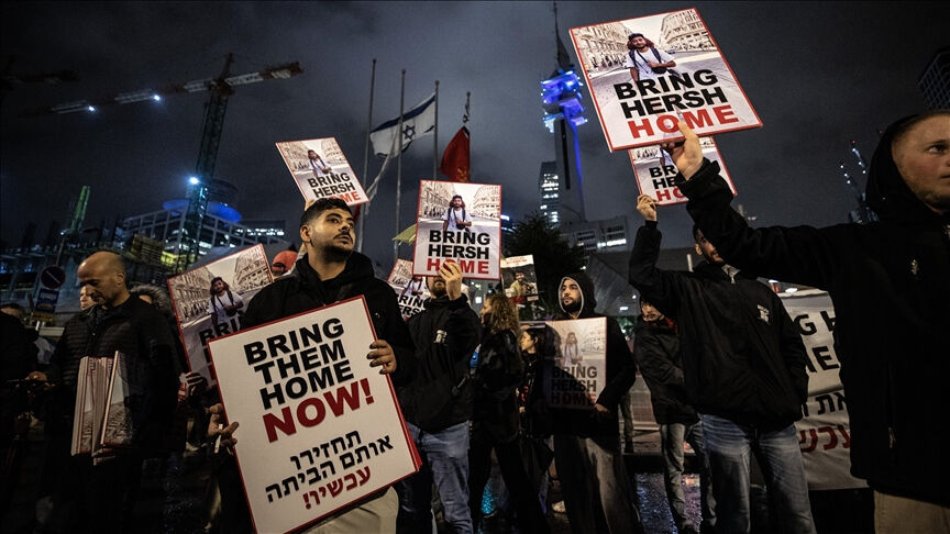 İsrail zulmü bir ilki daha yaşattı! Esir aileleri Gazze sınırına akın etti - 1. Resim