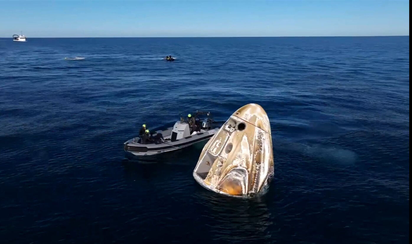 Dokuz aydır uzayda mahsur kalmışlardı! NASA astronotları dünyaya döndü Dokuz aydır uzayda mahsur kalmışlardı! NASA astronotları dünyaya döndü - 1. Resim