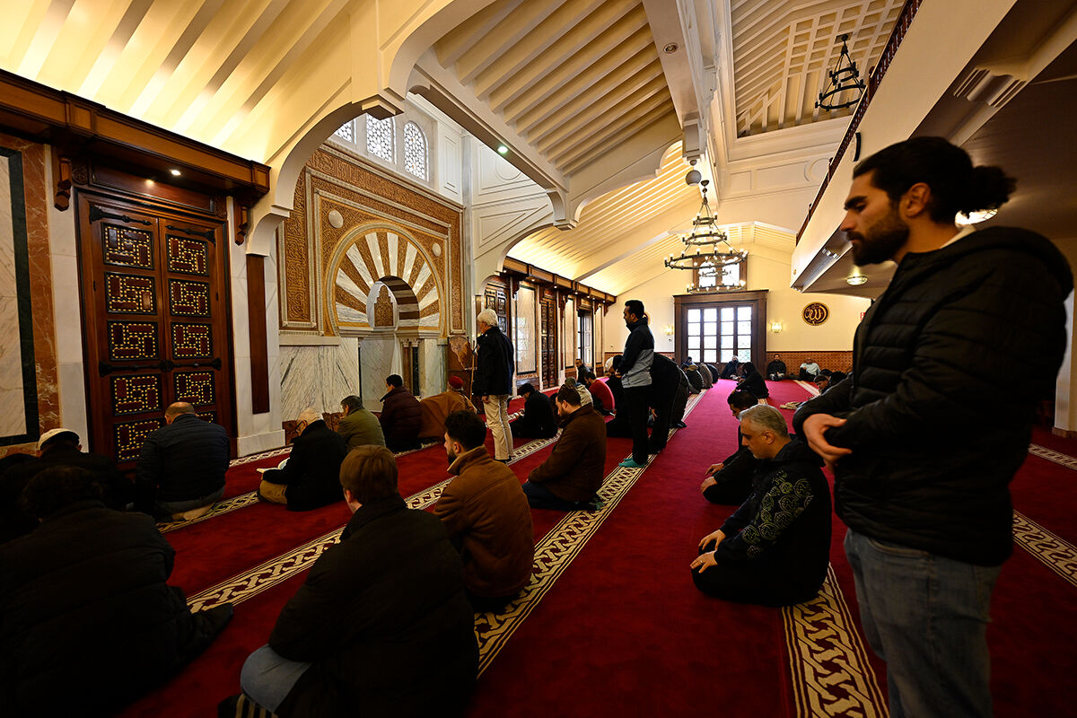 Her cuma bir kişi Müslüman oluyor! Granada Ulu Camii Endülüs ruhunu yaşatıyor Her cuma bir kişi Müslüman oluyor! Granada Ulu Camii Endülüs ruhunu yaşatıyor - 3. Resim