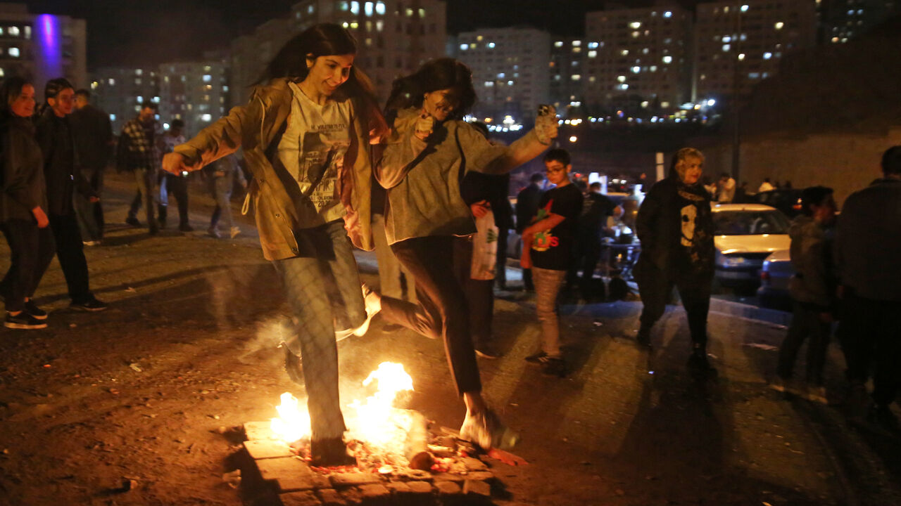 İran'da 'Çarşamba Suri' kutlamaları felakete dönüştü: 14 ölü, 1844 yaralı! - 2. Resim