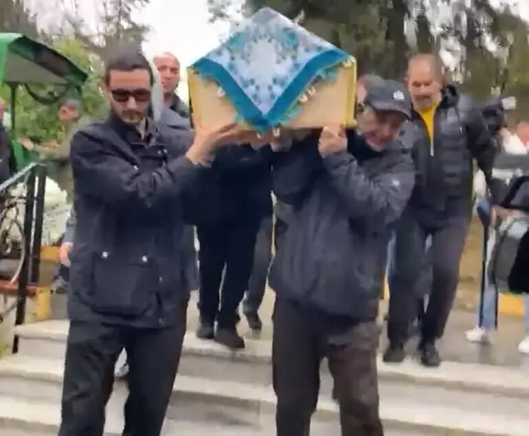 Tanyeli'nin eşi İlker Sünneli ile ilgili dikkat çeken bir detay ortaya çıktı! Meğer yıllar önce... Tanyeli'nin eşi İlker Sünneli ile ilgili dikkat çeken bir detay ortaya çıktı! Meğer yıllar önce... - 3. Resim