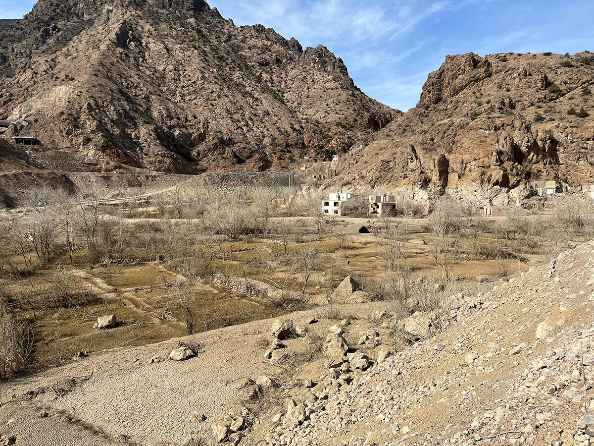 Yusufeli Barajı yutmuştu! Yıllardır su altındaki asırlık köy ortaya çıktı - 5. Resim