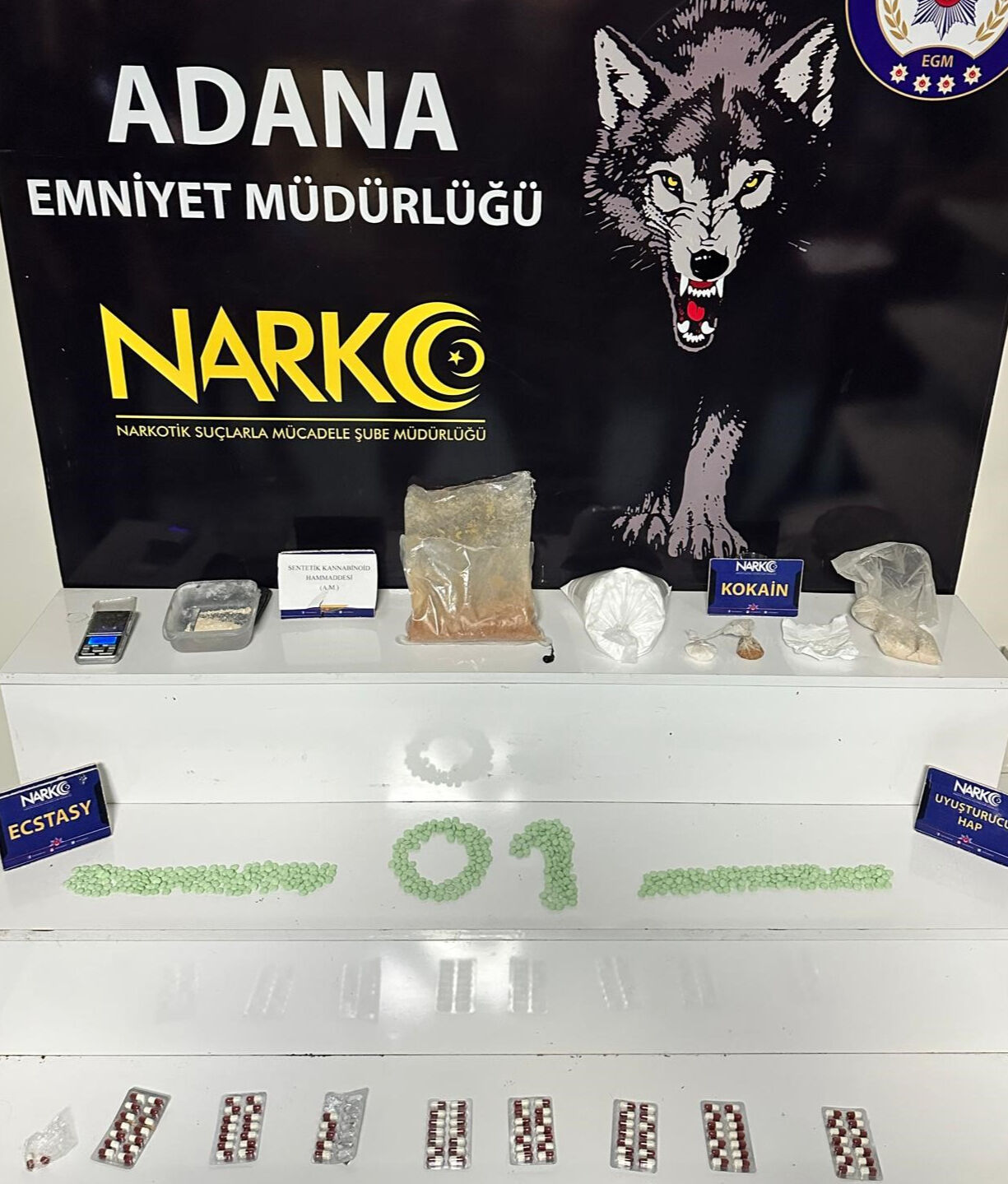 71 kilo uyuşturucu yapacak hammaddeyle yakalandı! "Sadece içiciyim" dedi 71 kilo uyuşturucu yapacak hammaddeyle yakalandı! "Sadece içiciyim" dedi - 1. Resim