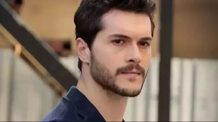 Ece Erken'e dolandırıcı şoku! Kredi kartından çekilen parayı açıkladı Ece Erken'e dolandırıcı şoku! Kredi kartından çekilen parayı açıkladı - 1. Resim