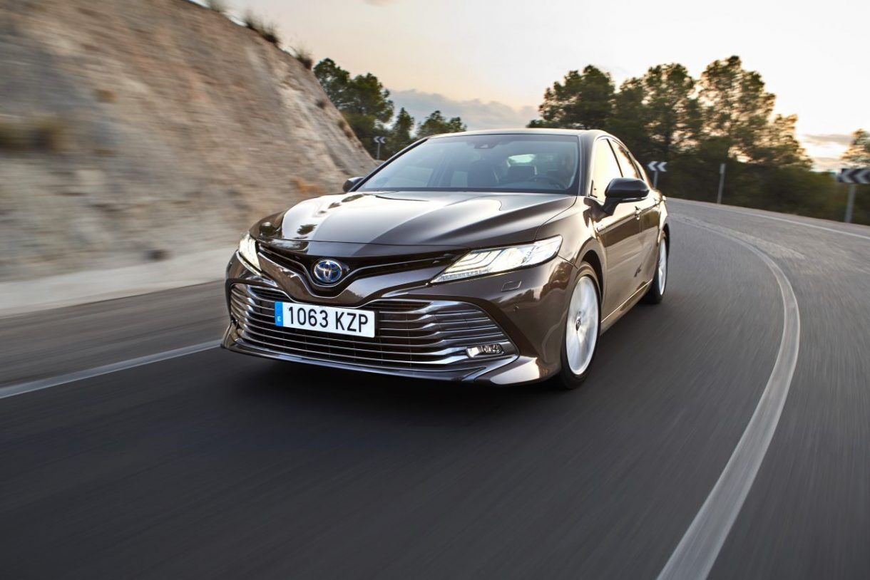 Elektrik yerine benzinle yürümeye devam eden otomobil markaları - 11. Resim