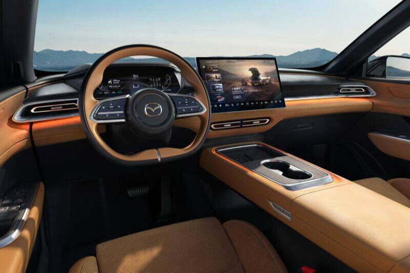 Elektrik yerine benzinle yürümeye devam eden otomobil markaları - 3. Resim