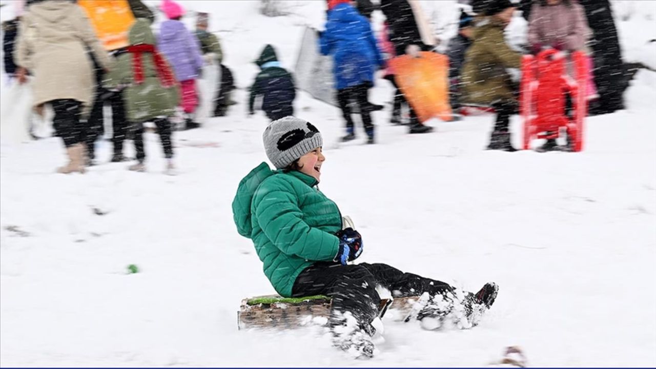 Erzurum&#039;da okullar tatil mi? 20 Mart son dakika kar tatili açıklaması için gözler Valilik&#039;te