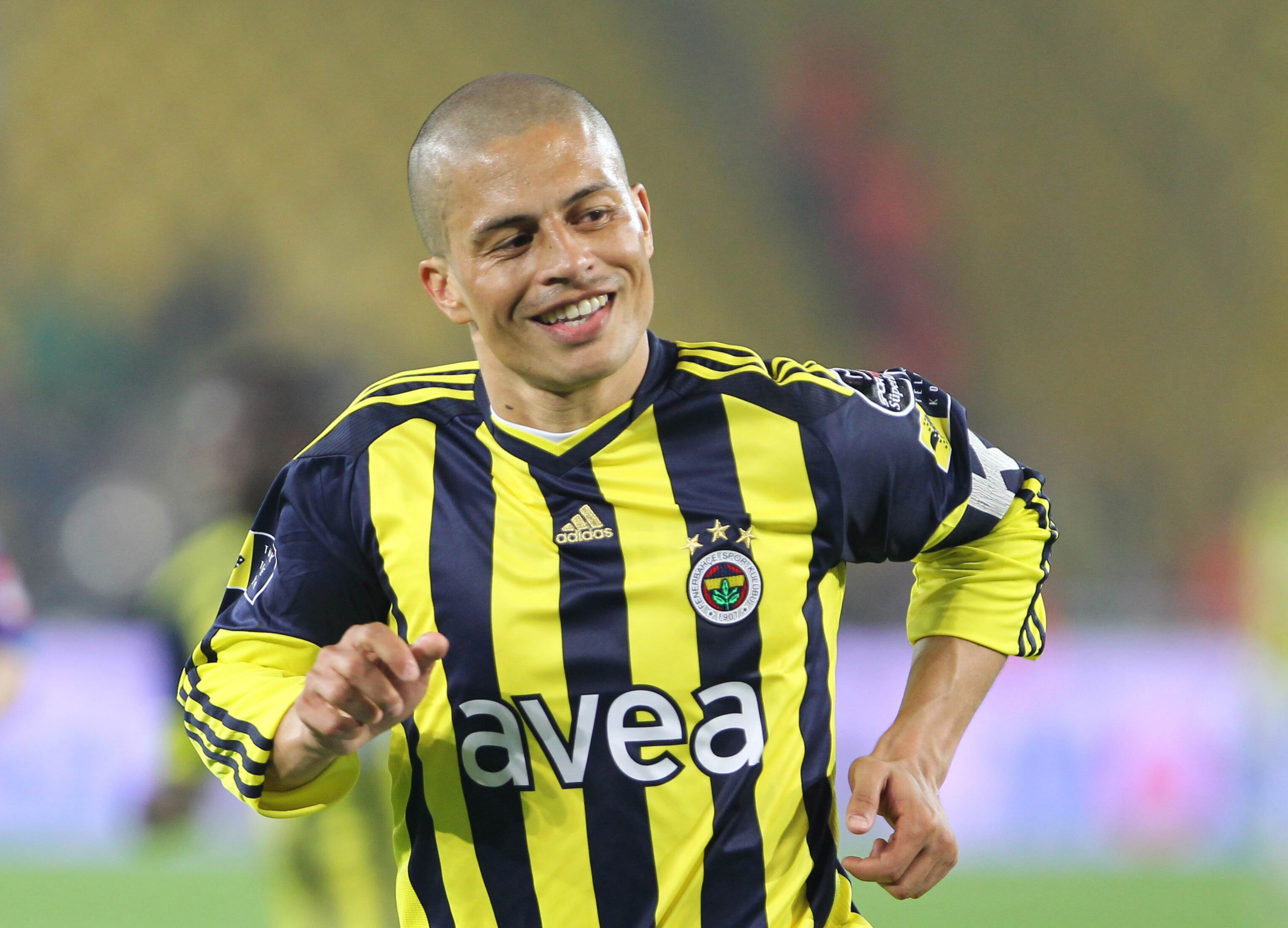 Fenerbahçe’nin efsanesi Alex de Souza'dan yeni karar! Fenerbahçe’nin efsanesi Alex de Souza'dan yeni karar! - 2. Resim