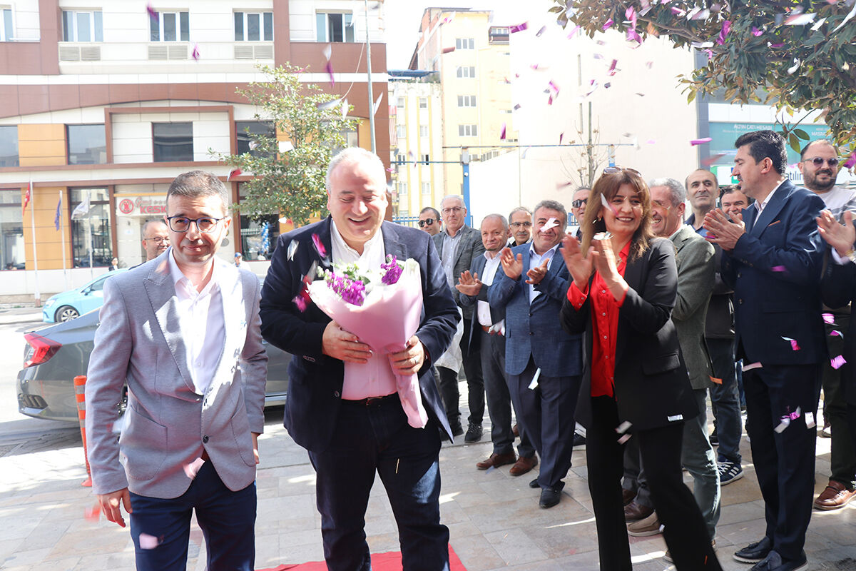 İhlas Pazarlama'dan Denizli'de görkemli açılış İhlas Pazarlama'dan Denizli'de görkemli açılış - 2. Resim