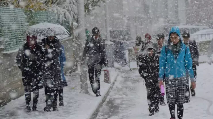 İstanbul'da okullar tatil mi? 20-21 Mart kar tatili açıklaması merakla bekleniyor! - 2. Resim