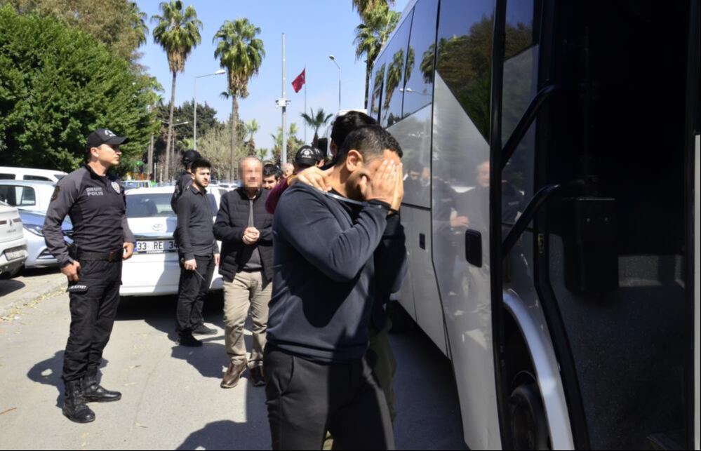 Kenti ayağa kaldıran vurgun! 116 müşteriden 120 milyon lira toplamışlar - 1. Resim