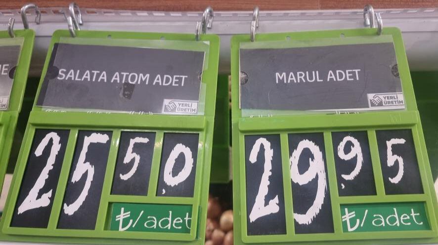 Marulda fiyat uçurumu şaşkına çevirdi! Tarlada 5 TL'ye, markette 5 katına satılıyor Marulda fiyat uçurumu şaşkına çevirdi! Tarlada 5 TL'ye, markette 5 katına satılıyor - 2. Resim