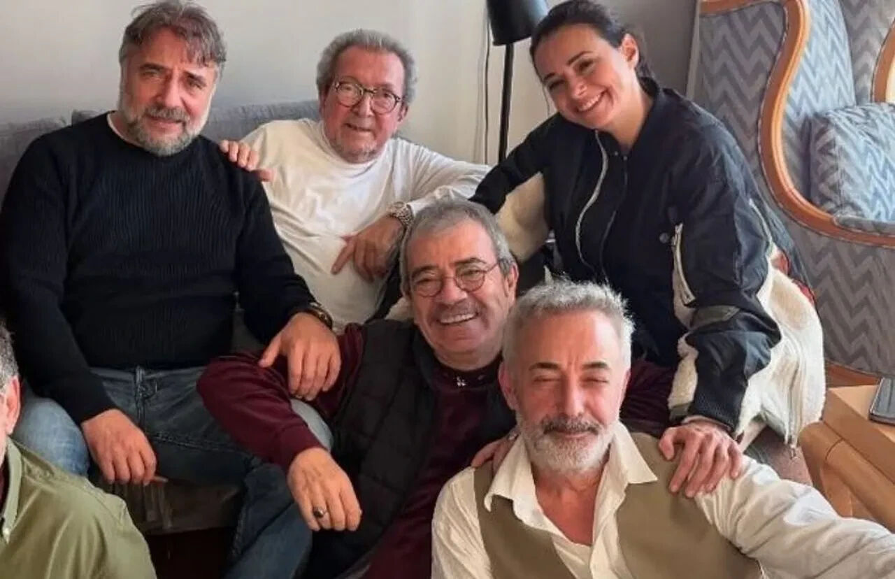 Osman Sınav öldü mü, hastalığı neydi? Ölüm nedeni merak ediliyor Osman Sınav öldü mü, hastalığı neydi? Ölüm nedeni merak ediliyor - 1. Resim