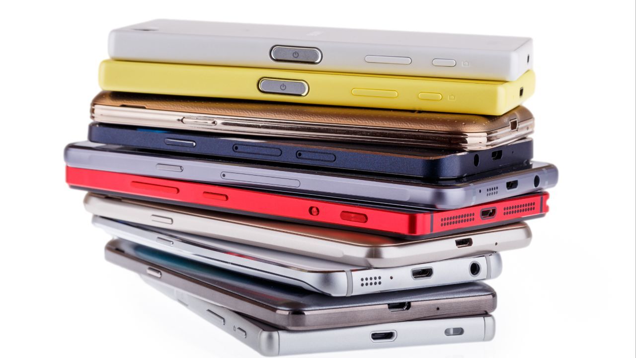 Sıfır telefon fiyatı arttı, eskiler yeniden kıymete bindi