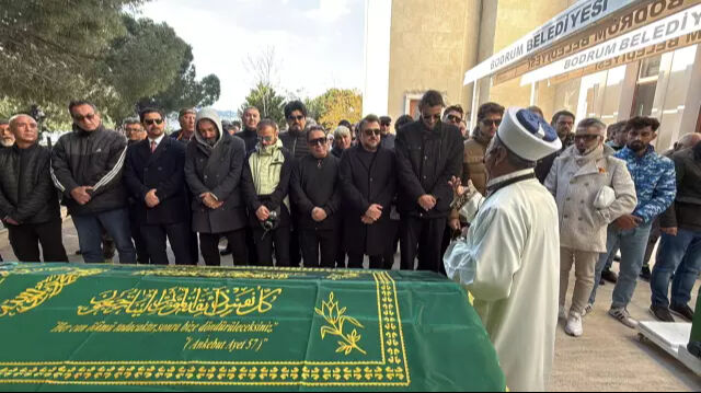 Tanyeli'nin bilinmeyen yönü ortaya çıktı! Cami imamı açıkladı: Duyanlar şaşırdı Tanyeli'nin bilinmeyen yönü ortaya çıktı! Cami imamı açıkladı: Duyanlar şaşırdı - 2. Resim