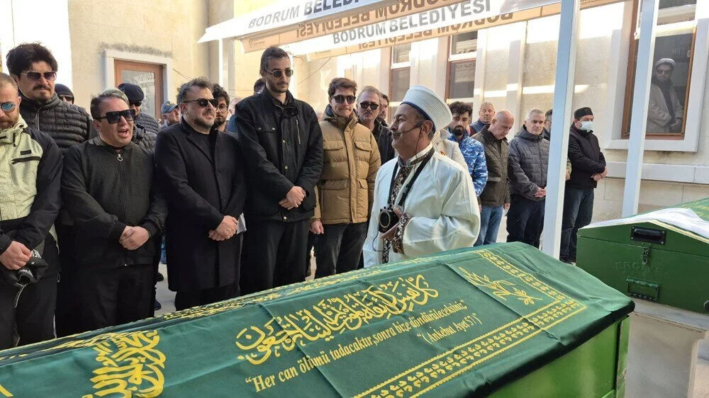 Tanyeli'nin bilinmeyen yönü ortaya çıktı! Cami imamı açıkladı: Duyanlar şaşırdı Tanyeli'nin bilinmeyen yönü ortaya çıktı! Cami imamı açıkladı: Duyanlar şaşırdı - 3. Resim