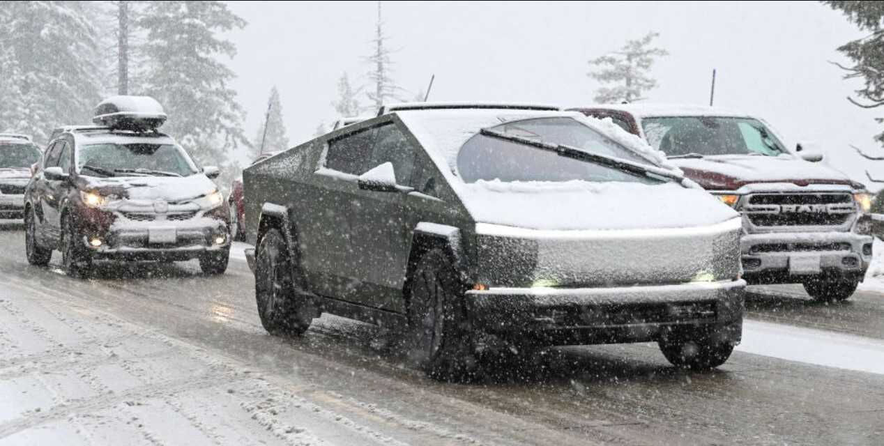 Tesla 46 bin Cybertruck'ı geri çağırdı: Kaporta parçaları ayrılıyor! Tesla 46 bin Cybertruck'ı geri çağırdı: Kaporta parçaları ayrılıyor! - 1. Resim