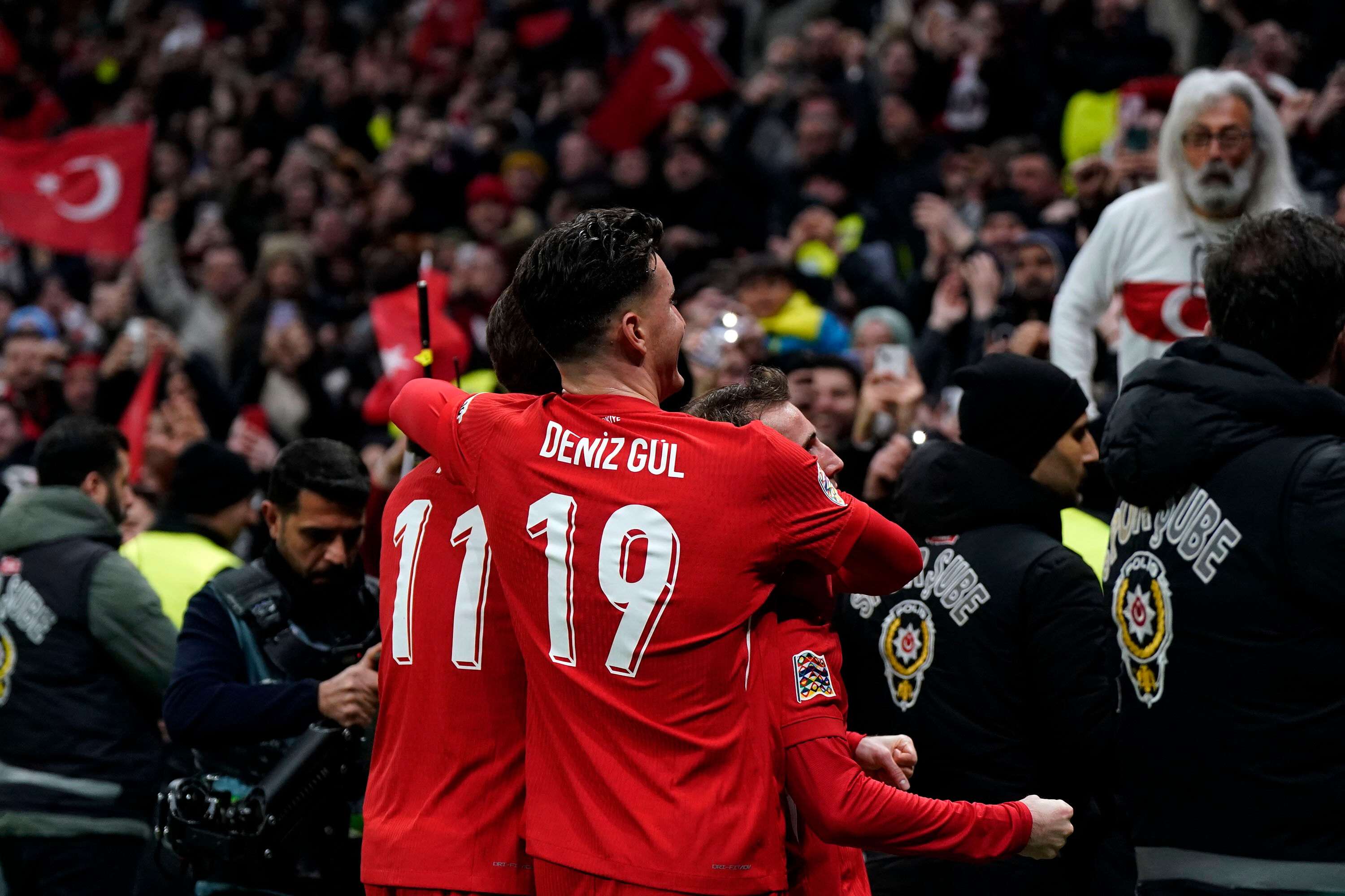 A Milli Takım Macaristan’ı devirdi! Gözler rövanşa çevrildi - 3. Resim