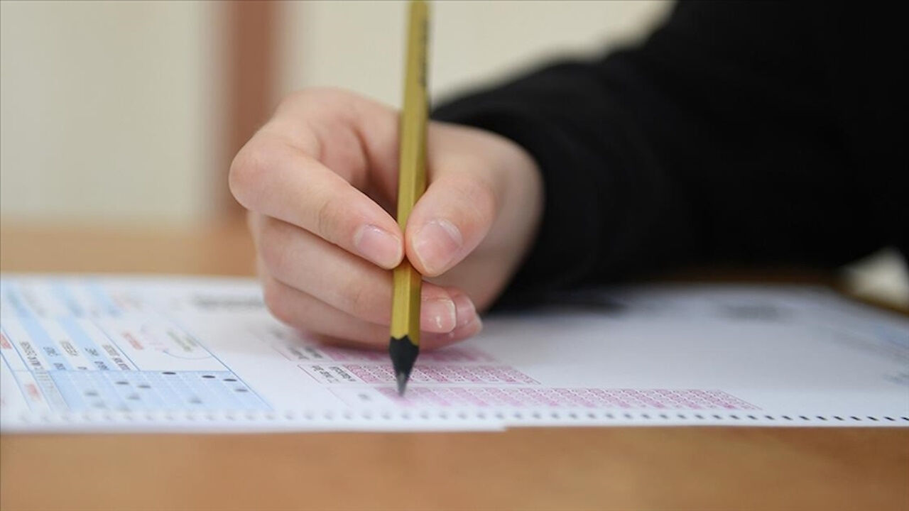 Açık öğretim lise sınav giriş belgesi nasıl, nereden alınır? Üç oturumda yapılacak sınavın giriş yerleri belli oldu Açık öğretim lise sınav giriş belgesi nasıl, nereden alınır? Üç oturumda yapılacak sınavın giriş yerleri belli oldu - 3. Resim