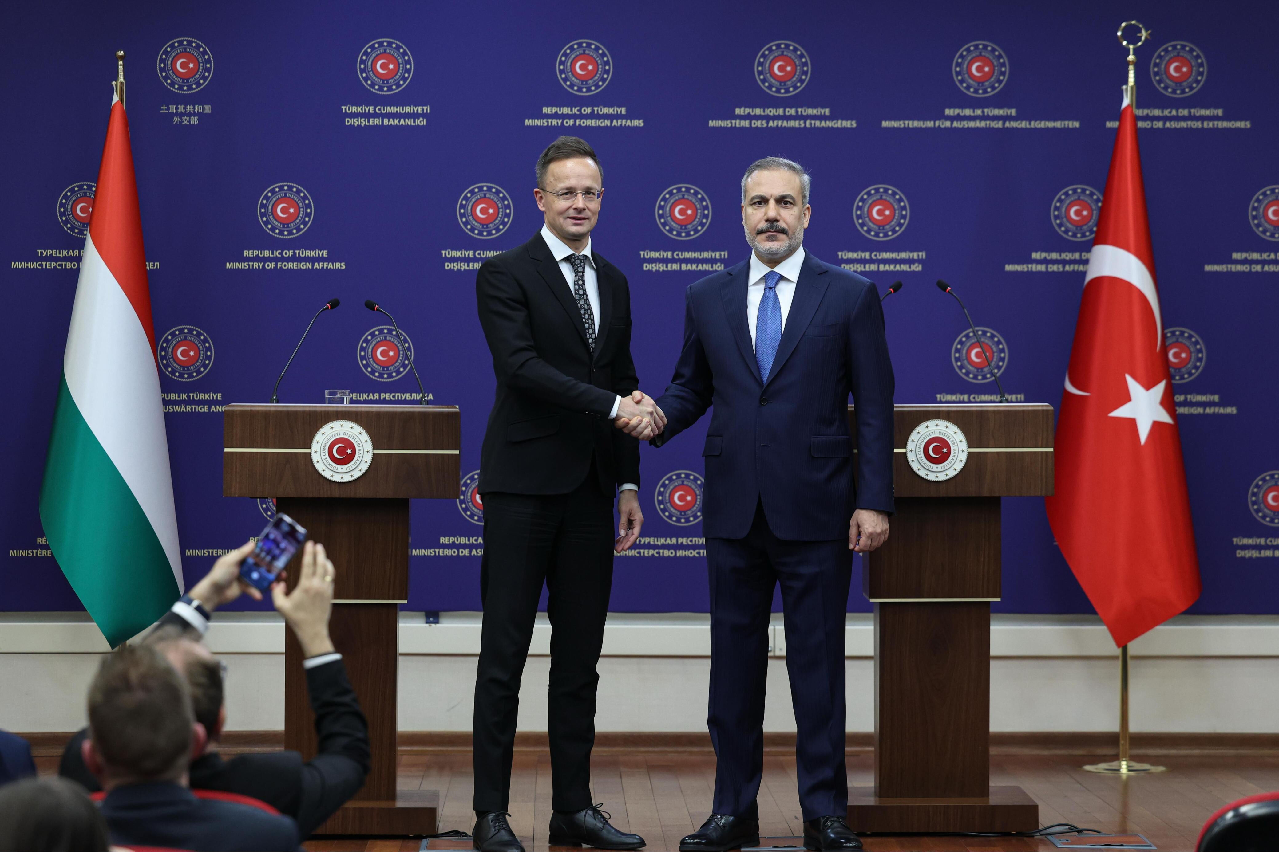 Dışişleri Bakanı Hakan Fidan'dan AB'ye net çağrı: Bazı üyelerin dar çıkarlarına hapsolmayın Dışişleri Bakanı Hakan Fidan'dan AB'ye net çağrı: Bazı üyelerin dar çıkarlarına hapsolmayın - 3. Resim