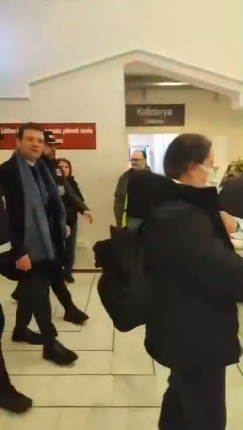 Gözaltına alınan İmamoğlu sağlık kontrolünden geçirildi Gözaltına alınan İmamoğlu sağlık kontrolünden geçirildi - 1. Resim