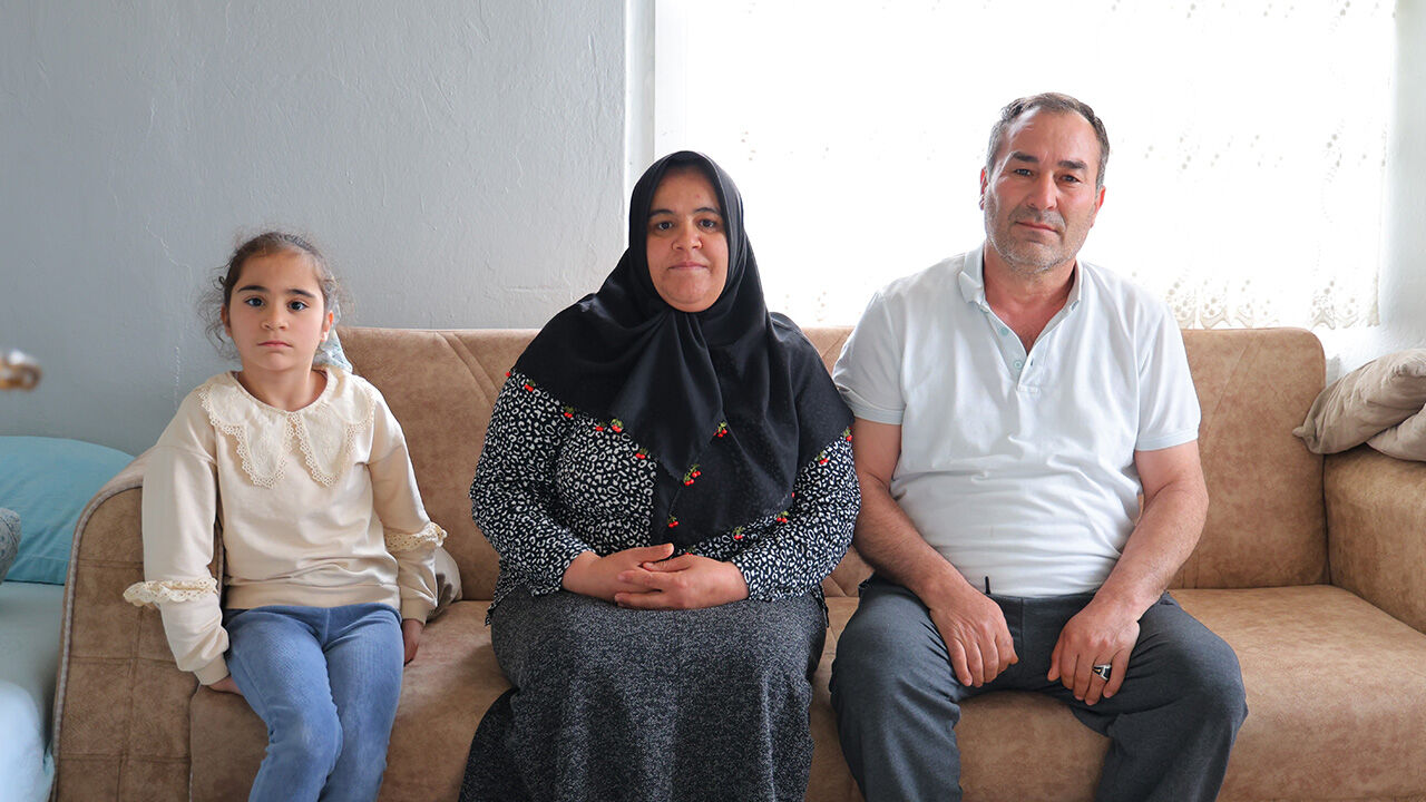 'İsmail neredesin gülüm' diyerek sosyal medyayı sallamıştı! Fatma teyzeden mutlu evliliğin sırrı 'İsmail neredesin gülüm' diyerek sosyal medyayı sallamıştı! Bakanı güldüren Fatma teyze ve İsmail amca bulundu - 2. Resim