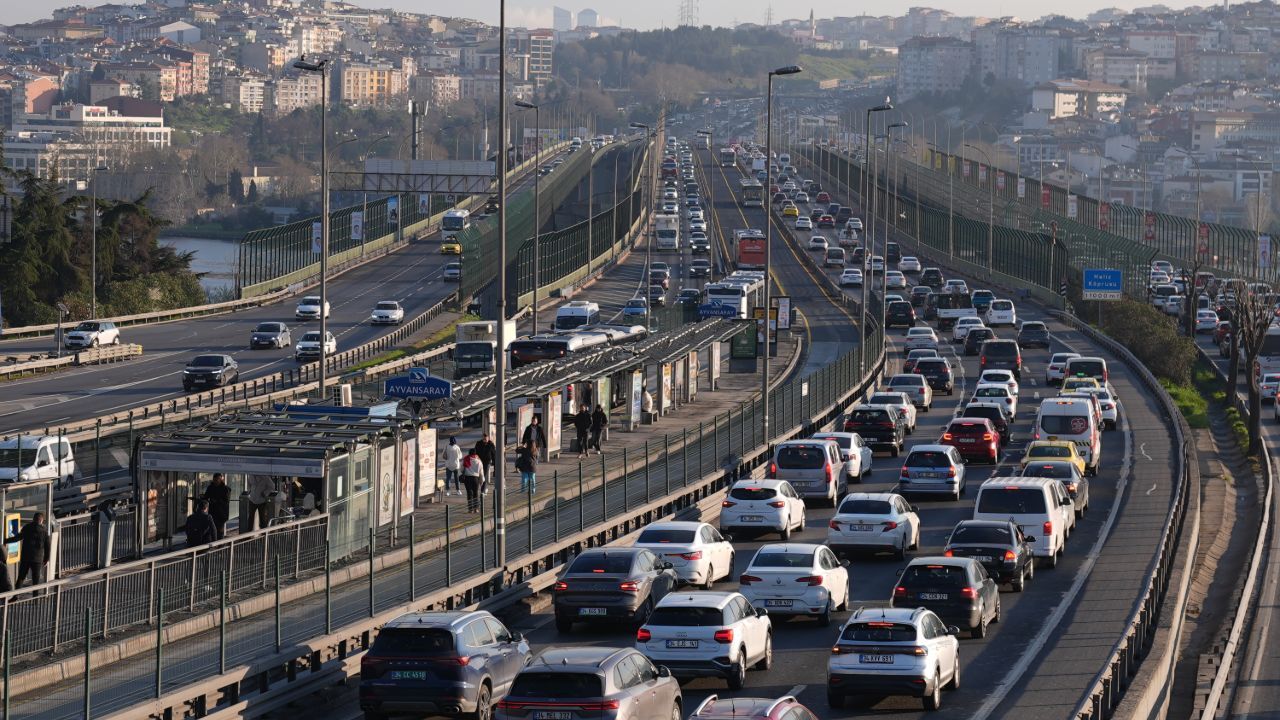  -Bu caddeler trafiğe kapatıldı! 24 saat sürecek