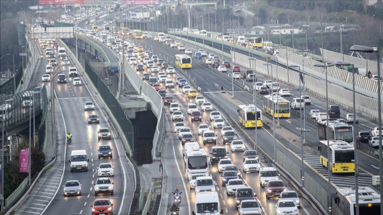 İstanbul&#039;da hangi yollar trafiğe kapalı? Trafiğe kapalı yollar güncel liste