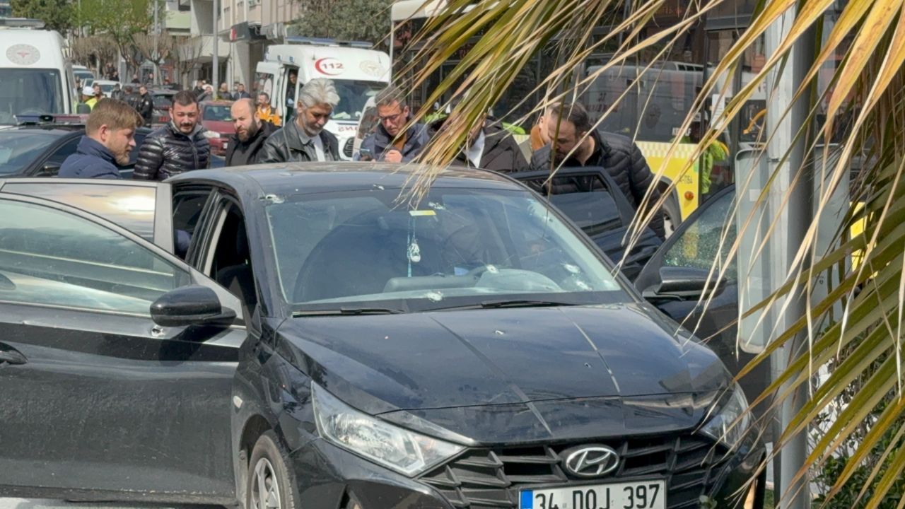  -İstanbul'da otomobile silahlı saldırı!