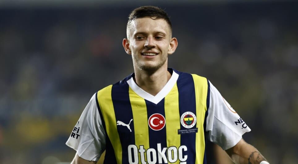 Sebastian Szymanski'ye Avrupa’dan büyük ilgi! Fenerbahçe bonservisi belirledi Sebastian Szymanski'ye Avrupa’dan büyük ilgi! Fenerbahçe bonservisi belirledi - 3. Resim