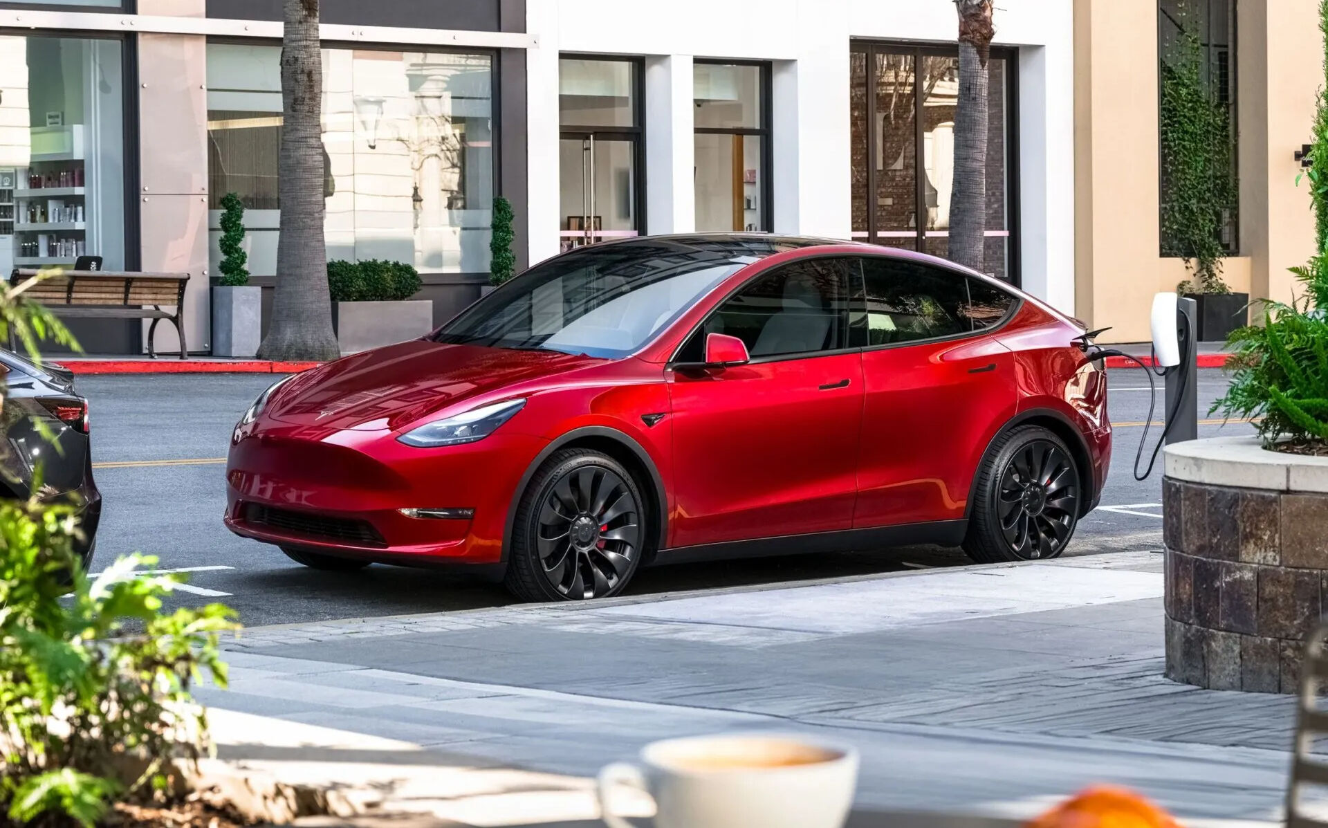 Tesla araçları neden geri çağırdı? Tesla Model Y Türkiye'de satışa çıkacak! Tesla araçları neden geri çağırdı? Tesla Model Y Türkiye'de satışa çıkacak! - 3. Resim