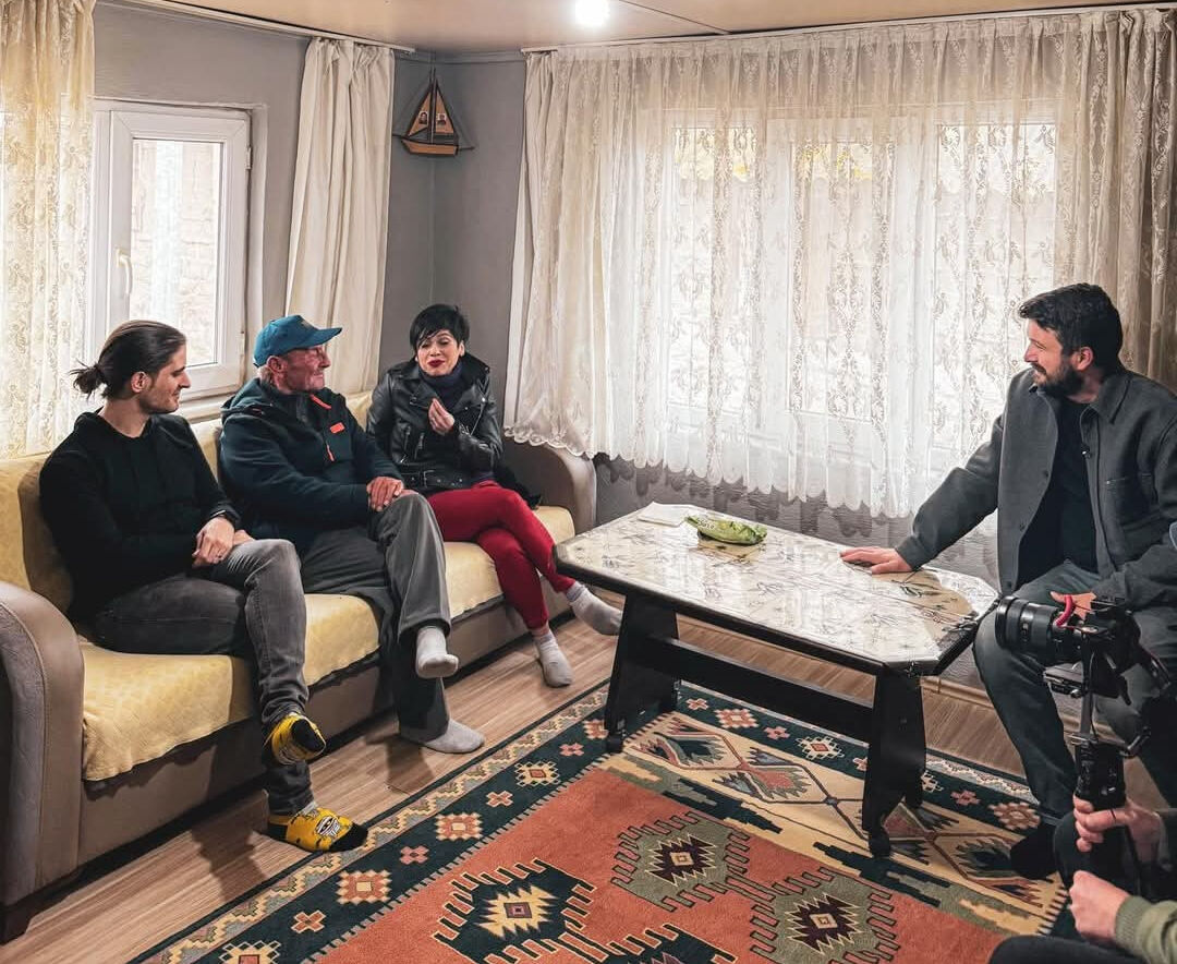 Yaren Leylek ve Adem amca için seslendirmişti! Aydilge'den sürpriz ziyaret Yaren Leylek ve Adem amca için seslendirmişti! Aydilge'den sürpriz ziyaret - 3. Resim