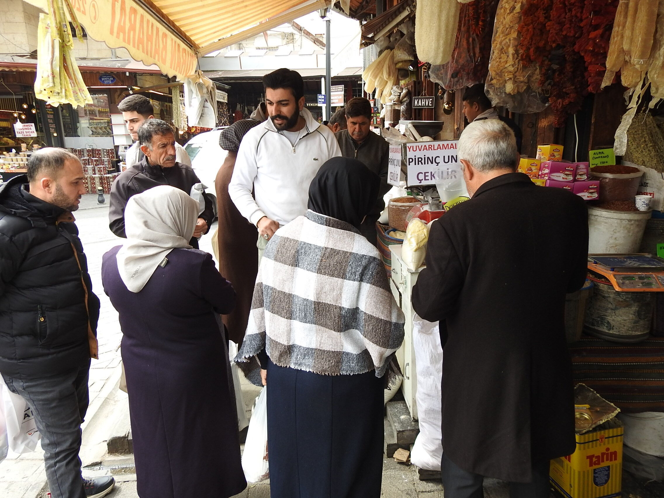 Bir yiyen bir daha yiyor! Malzemelere yoğun talep var: Tescilli lezzetler için bayram mesaisi başladı Bir yiyen bir daha yiyor! Malzemelere yoğun talep var: Tescilli lezzetler için bayram mesaisi başladı - 3. Resim