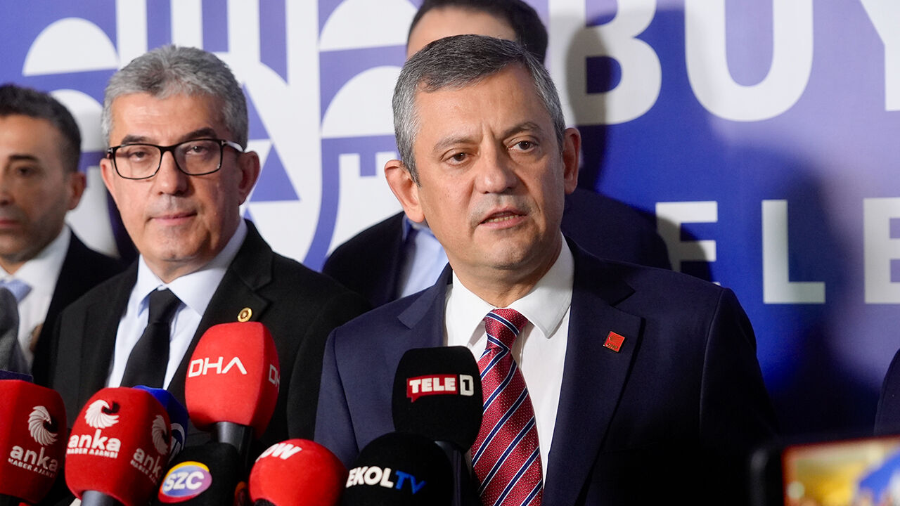 CHP olağanüstü kurultay kararı aldı! Kemal Kılıçdaroğlu aday olacak mı? CHP olağanüstü kurultay kararı aldı! Kemal Kılıçdaroğlu aday olacak mı? - 1. Resim