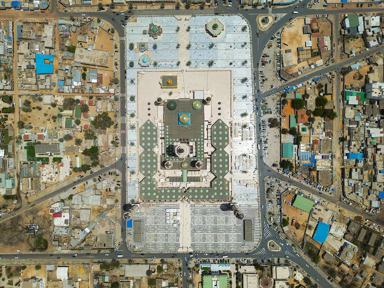 Müridiler Batı Afrika'nın en büyük camisini doldurdu! Senegal'de ramazanın kalbi Mesâliku'l-Cinân'da atıyor - 2. Resim