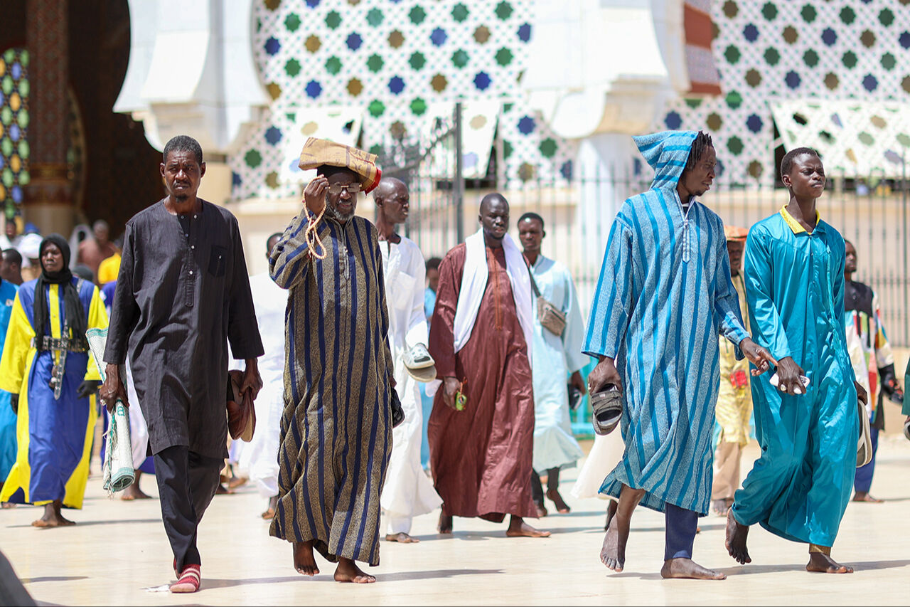 Müridiler Batı Afrika'nın en büyük camisini doldurdu! Senegal'de ramazanın kalbi Mesâliku'l-Cinân'da atıyor - 12. Resim